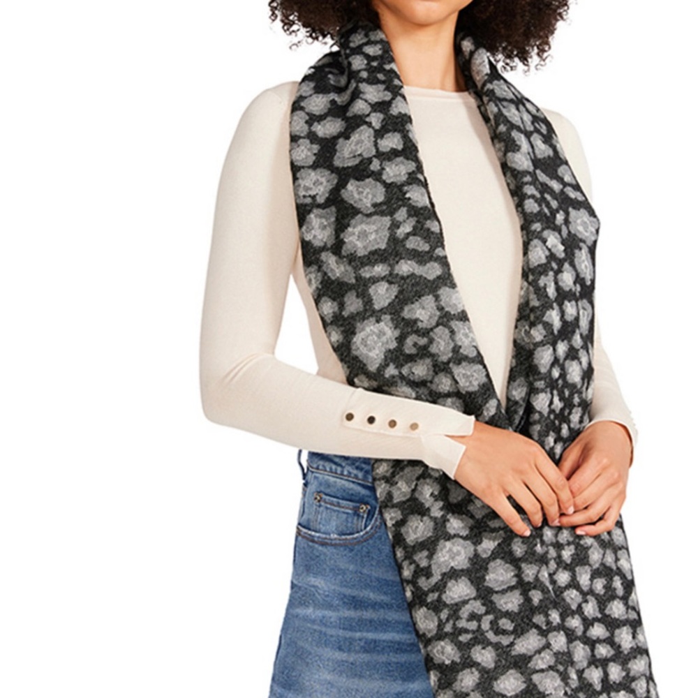 Steve Madden black scarf.